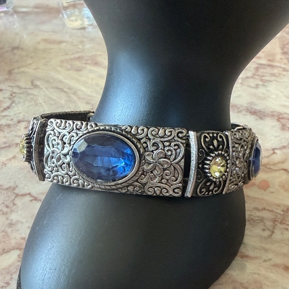 EUC~Woman’s Vintage Stretch Bracelet~Silver Plated Blue/Yellow Jeweled Bracelet - Picture 2 of 6